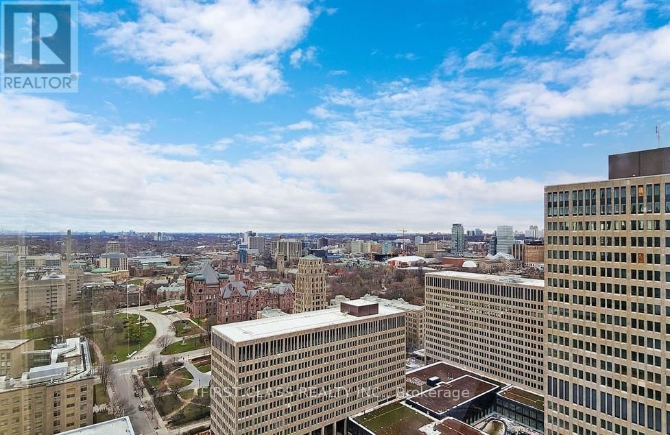 3404 - 832 BAY STREET Image 3