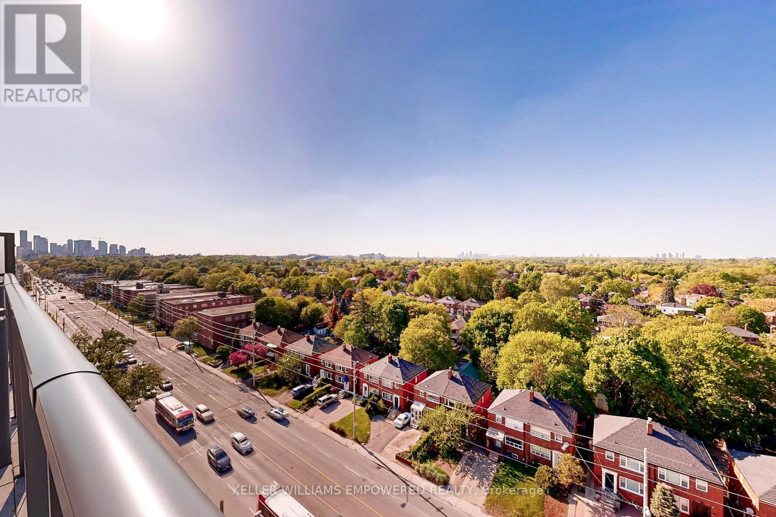 1307 - 33 FREDERICK TODD WAY Image 14