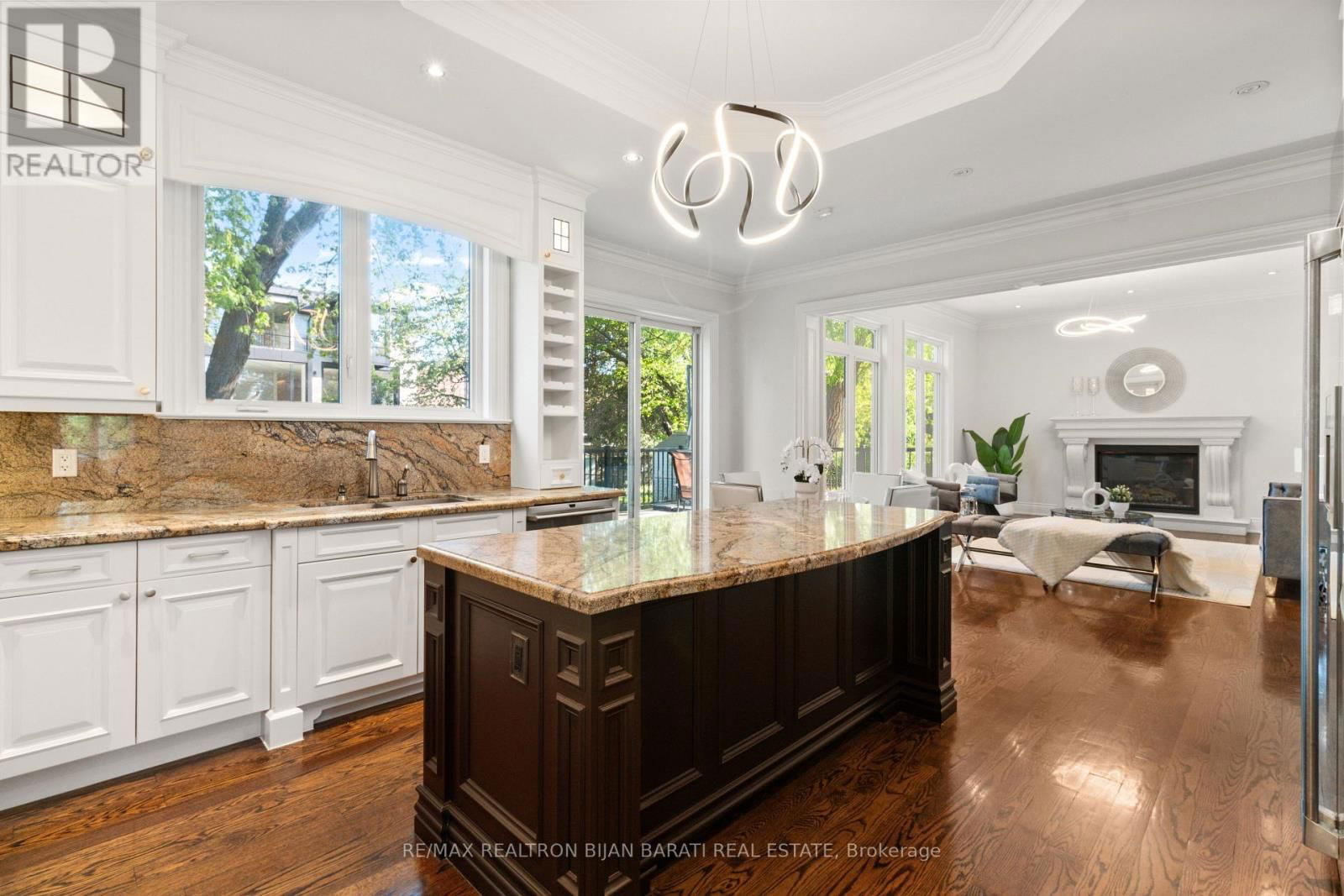 255 HOMEWOOD AVENUE Image 18