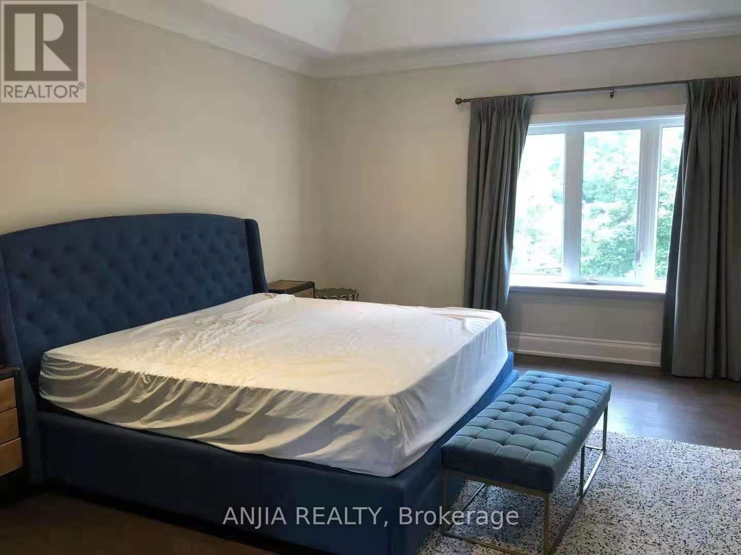 6 DANIEL COZENS COURT Image 33