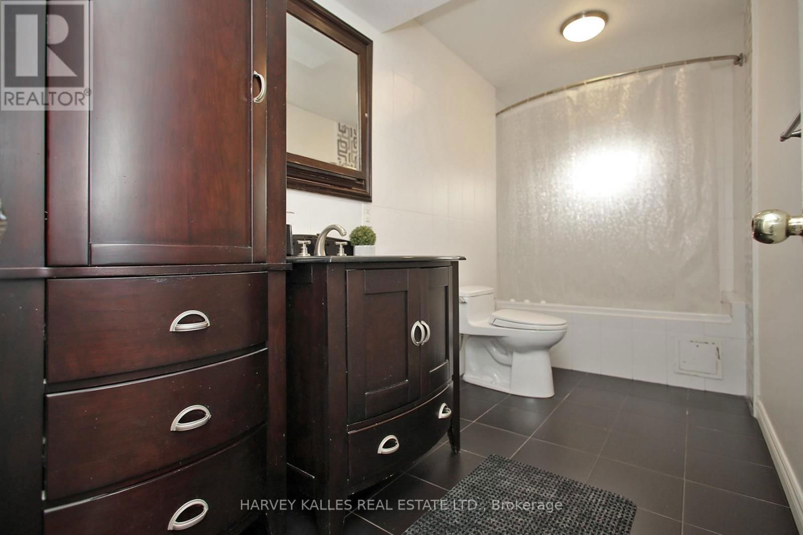 16 WEDGEPORT PLACE Image 34