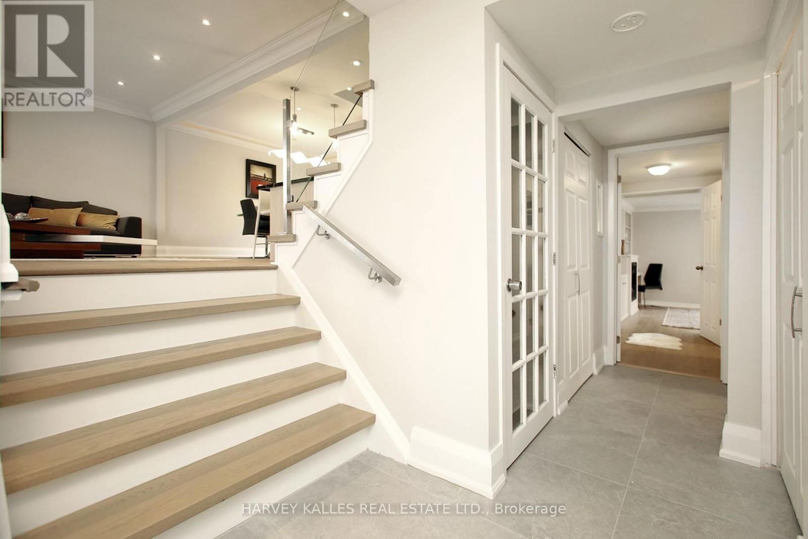 16 WEDGEPORT PLACE Image 42