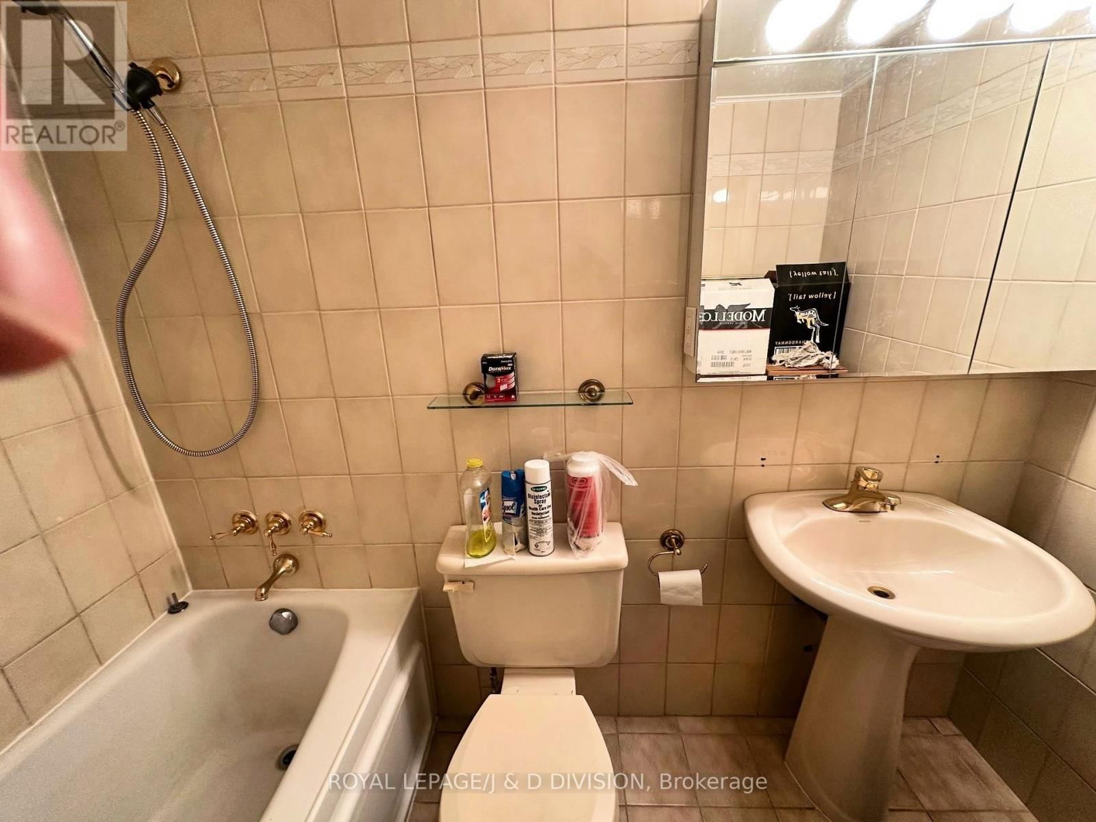 1510 - 130 NEPTUNE DRIVE Image 10