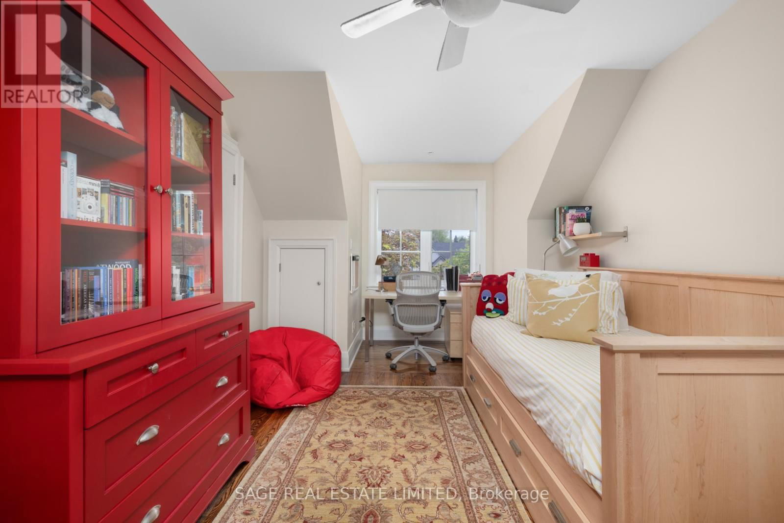9 CANFIELD PLACE Image 17