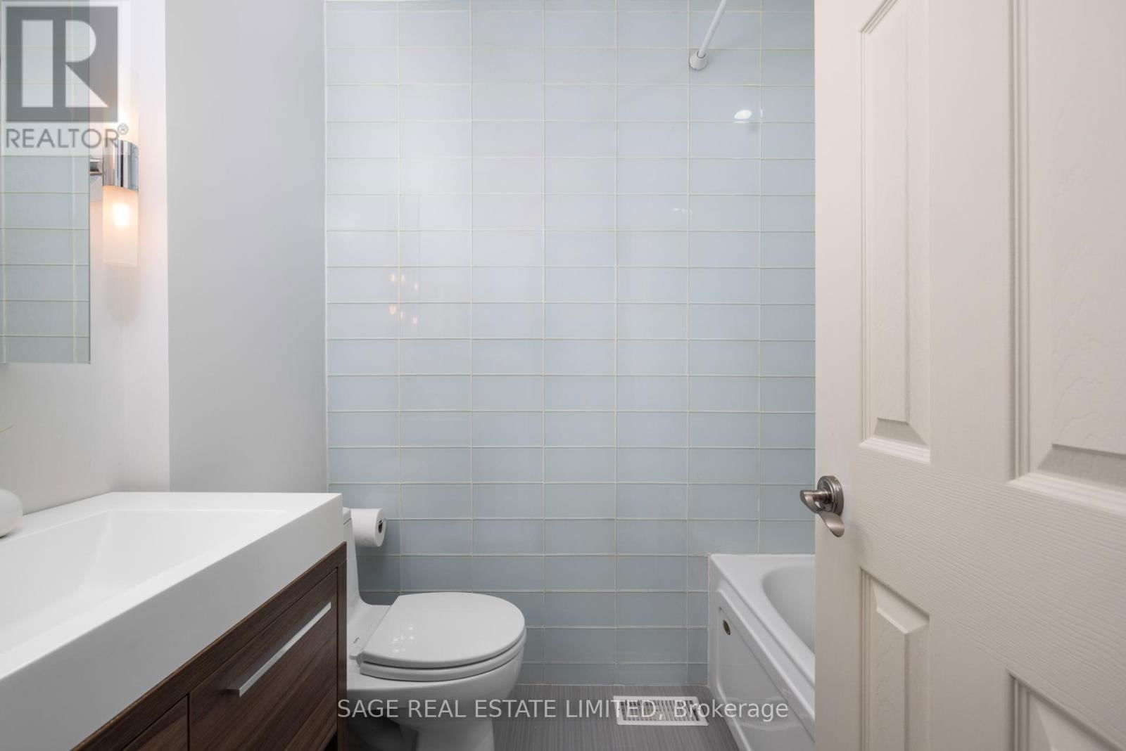 9 CANFIELD PLACE Image 24