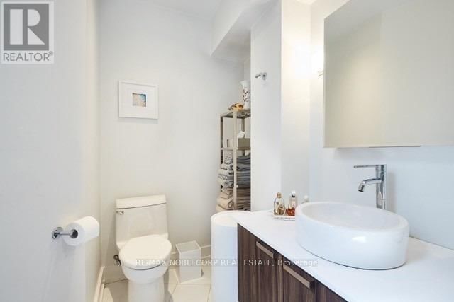 2nd Floor - 1588 DUNDAS STREET WEST Image 9