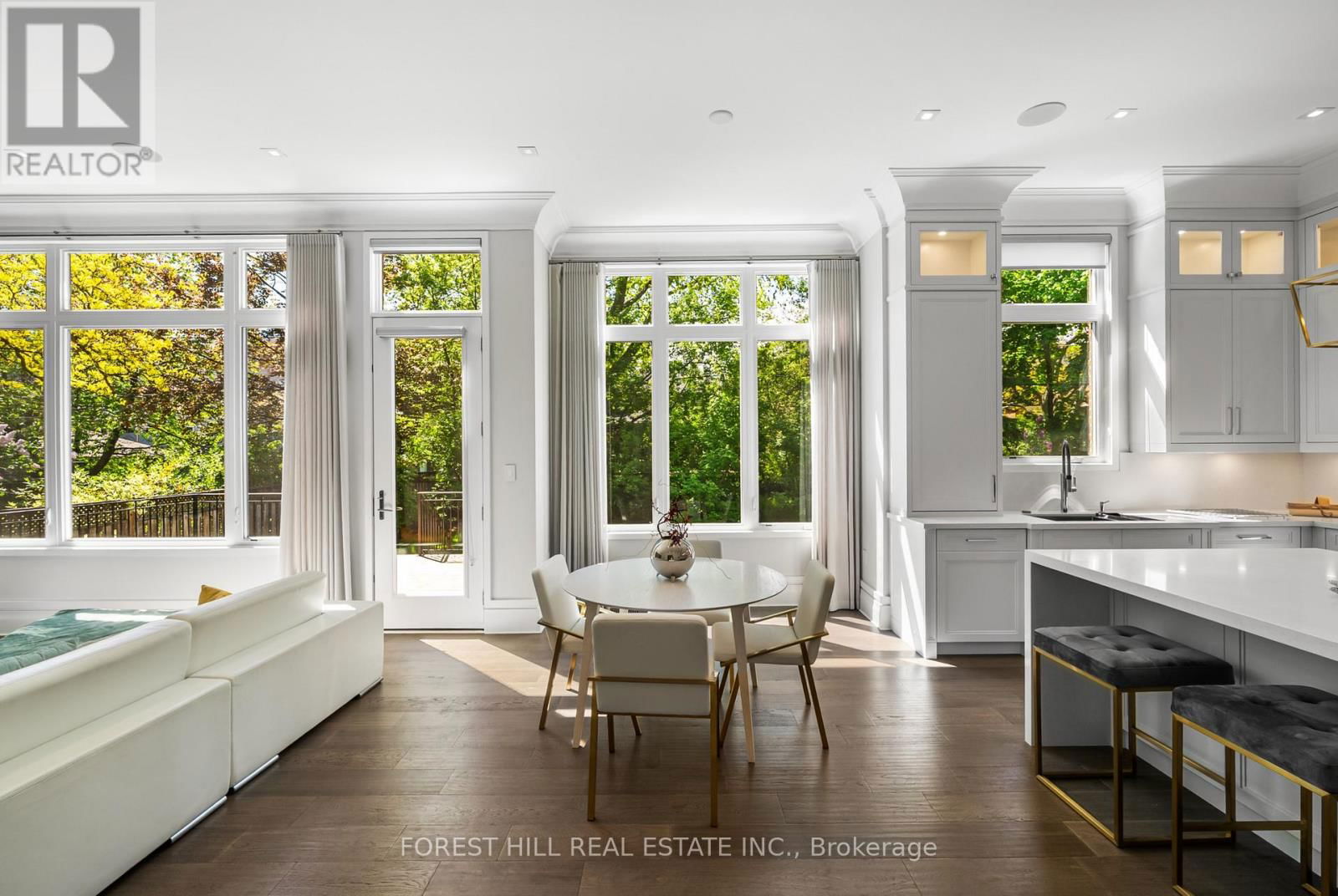 163 CORTLEIGH BOULEVARD Image 13