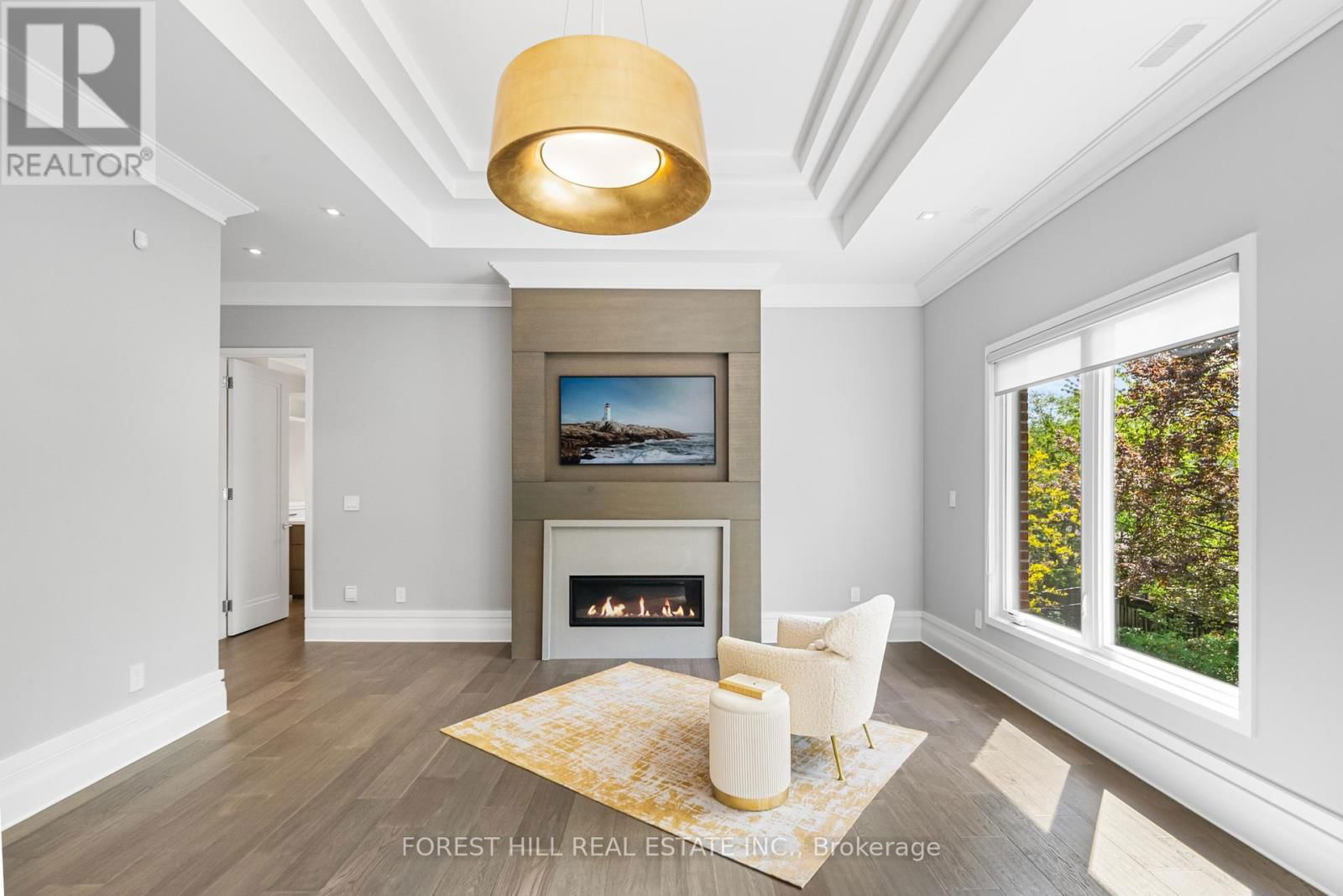 163 CORTLEIGH BOULEVARD Image 24