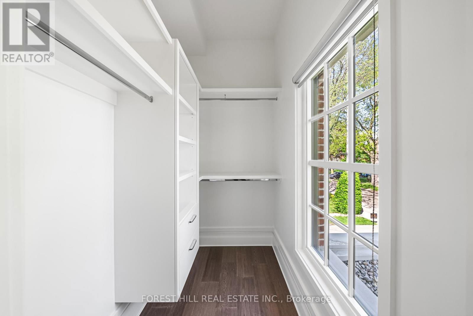 163 CORTLEIGH BOULEVARD Image 32