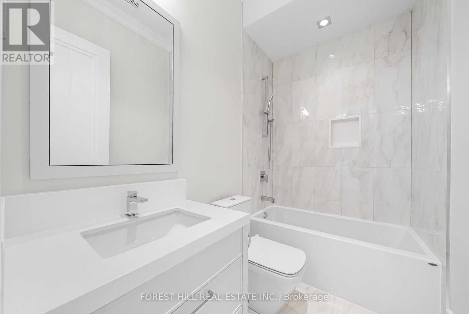 163 CORTLEIGH BOULEVARD Image 34