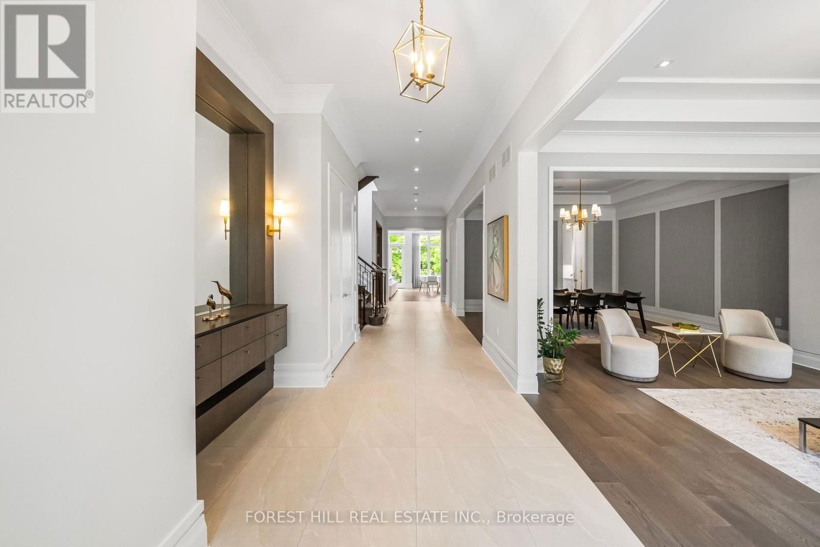 163 CORTLEIGH BOULEVARD Image 4