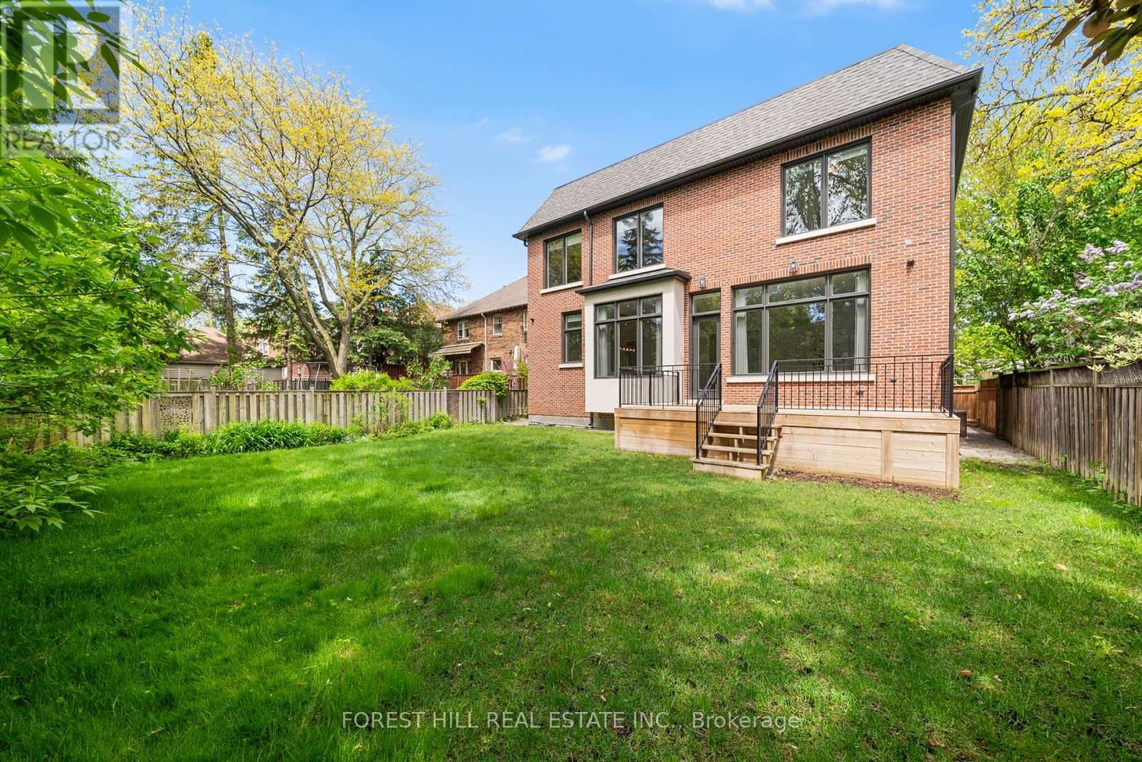 163 CORTLEIGH BOULEVARD Image 40