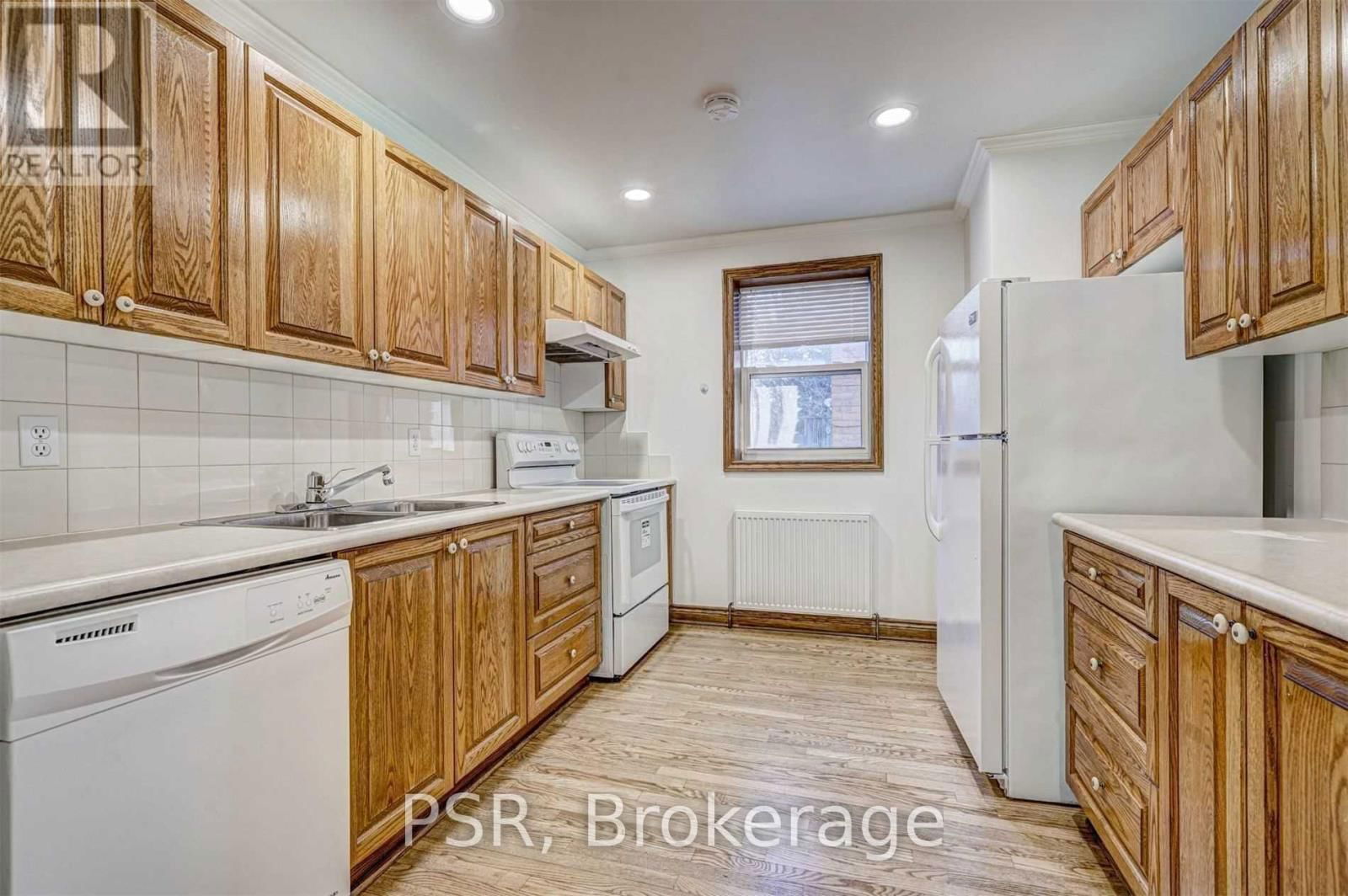 98 ROSELAWN AVENUE Image 13