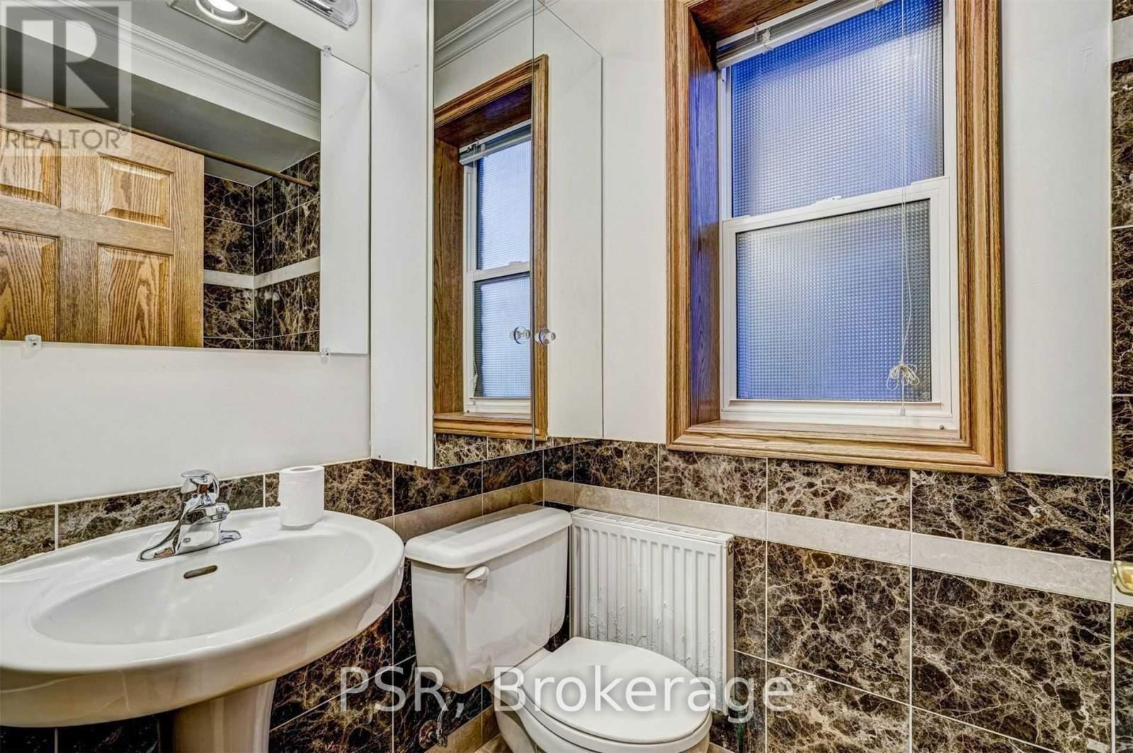 98 ROSELAWN AVENUE Image 20