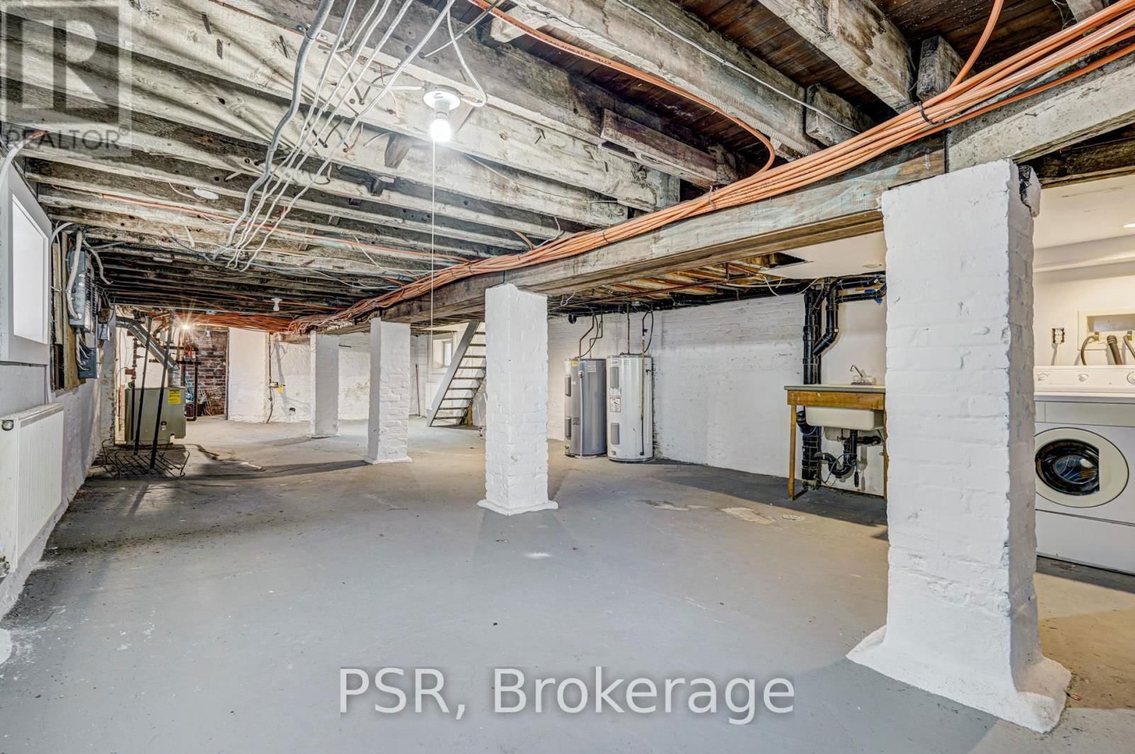 98 ROSELAWN AVENUE Image 22