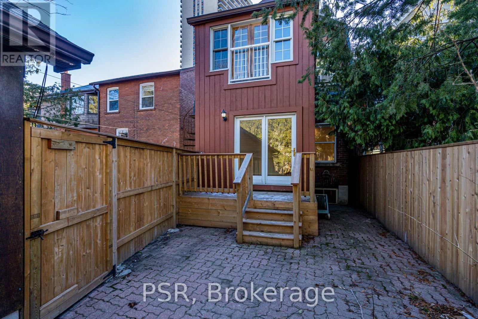 98 ROSELAWN AVENUE Image 23