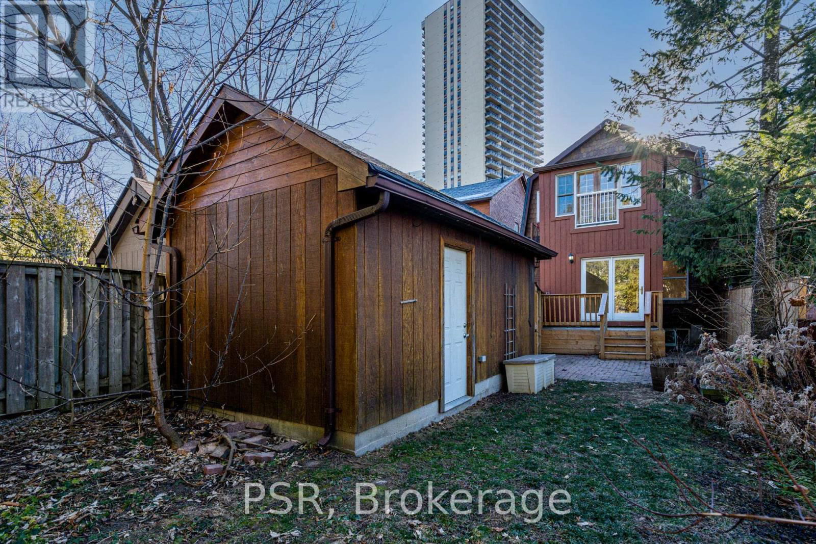 98 ROSELAWN AVENUE Image 26