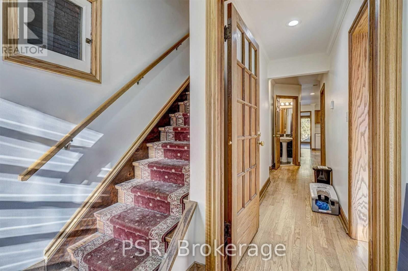 98 ROSELAWN AVENUE Image 4
