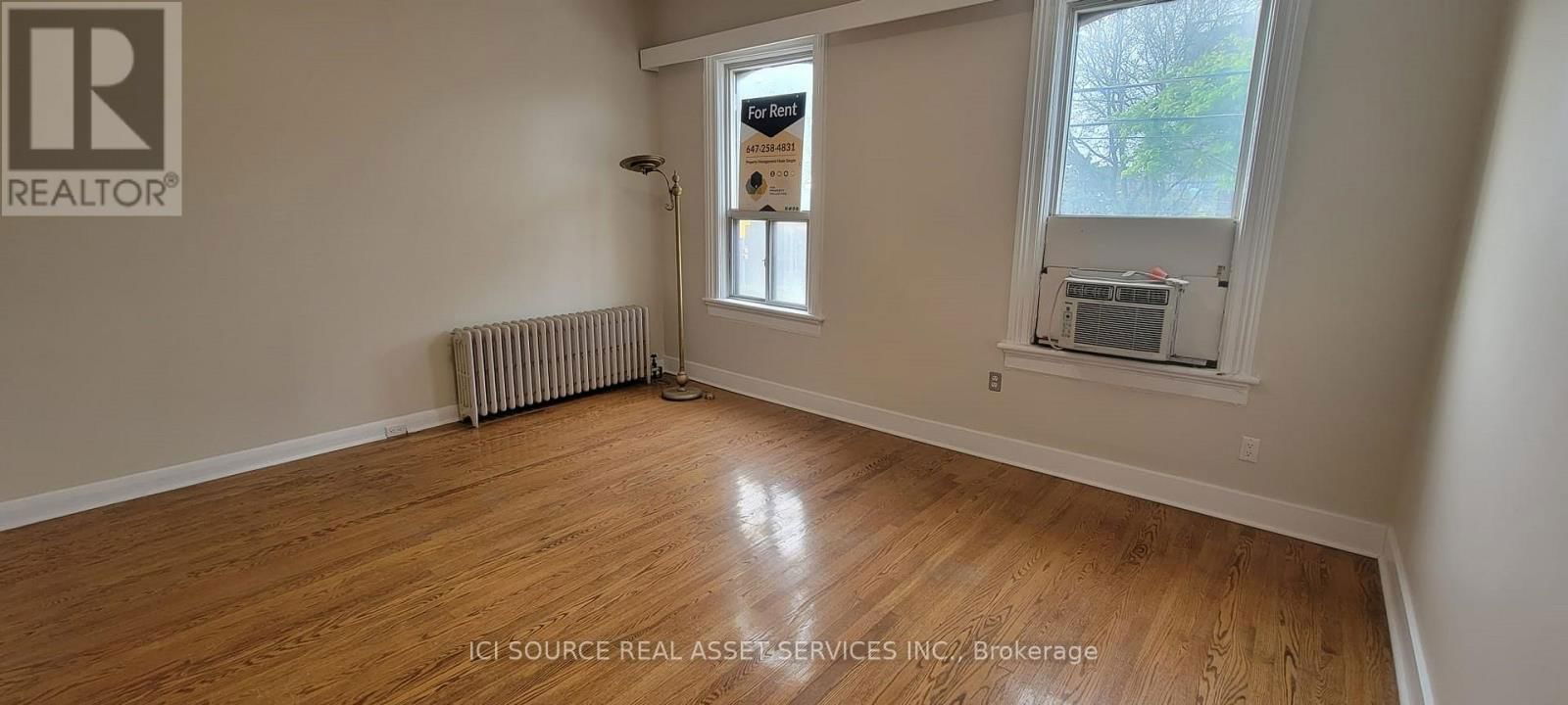 Upper - 360 GERRARD STREET EAST Image 2
