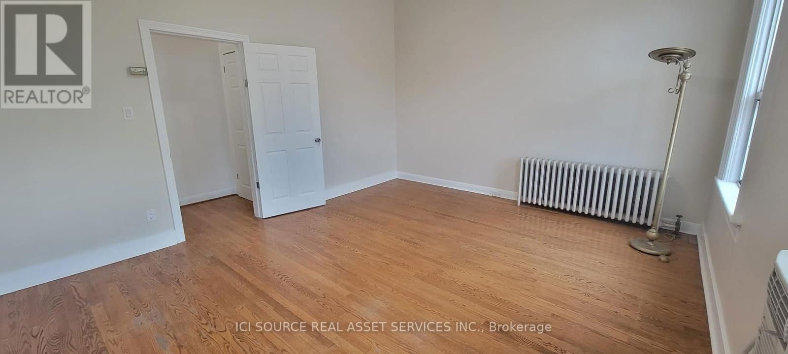 Upper - 360 GERRARD STREET EAST Image 3