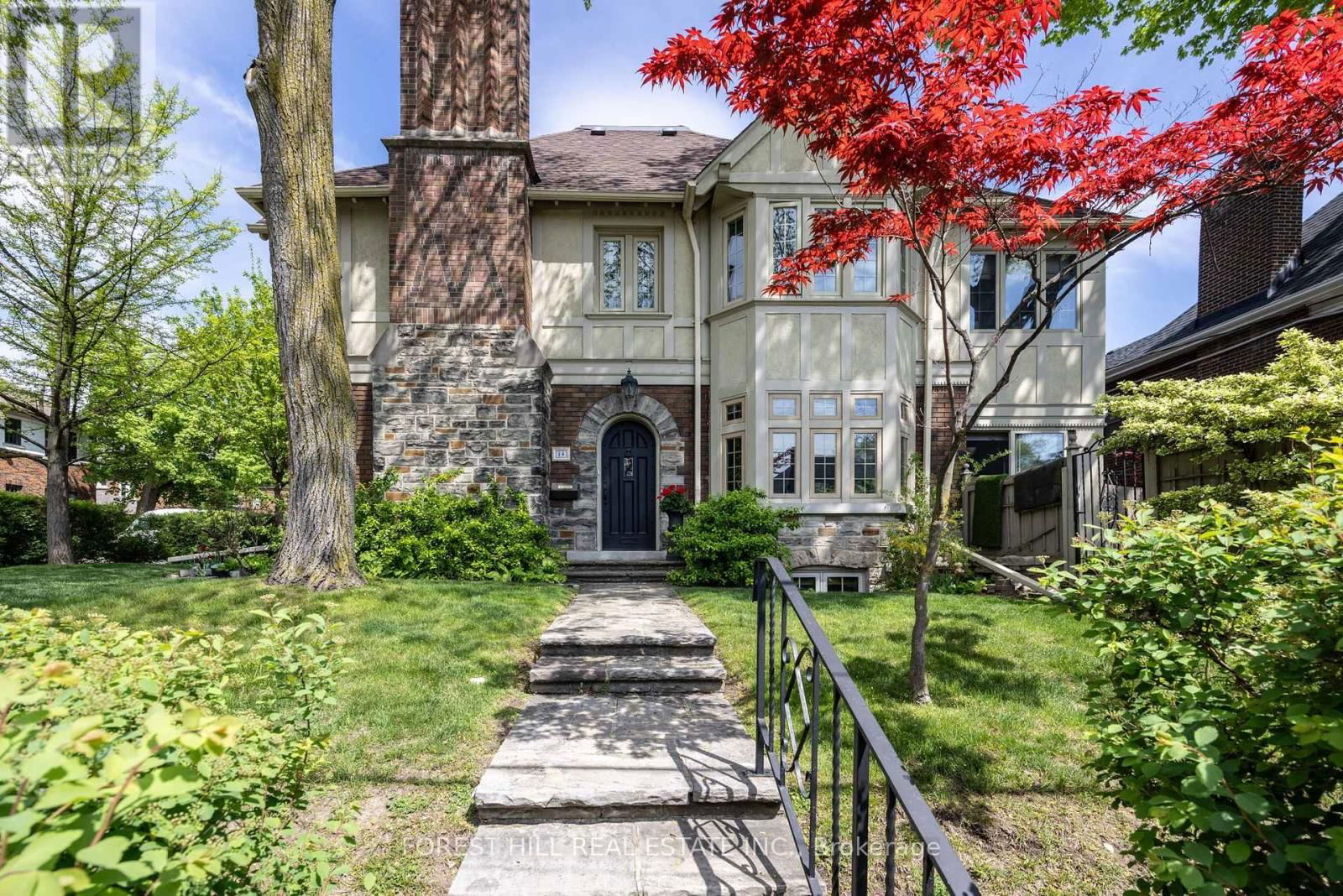 18 COLLEGE VIEW AVENUE Image 1