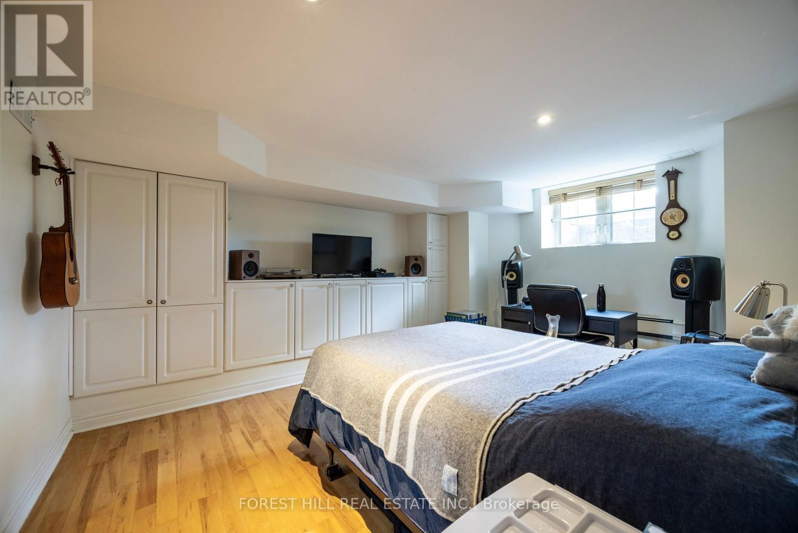 18 COLLEGE VIEW AVENUE Image 36
