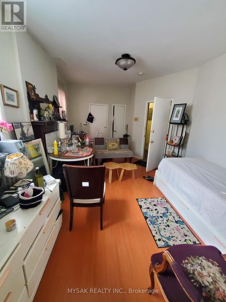 104 BEDFORD ROAD Image 11
