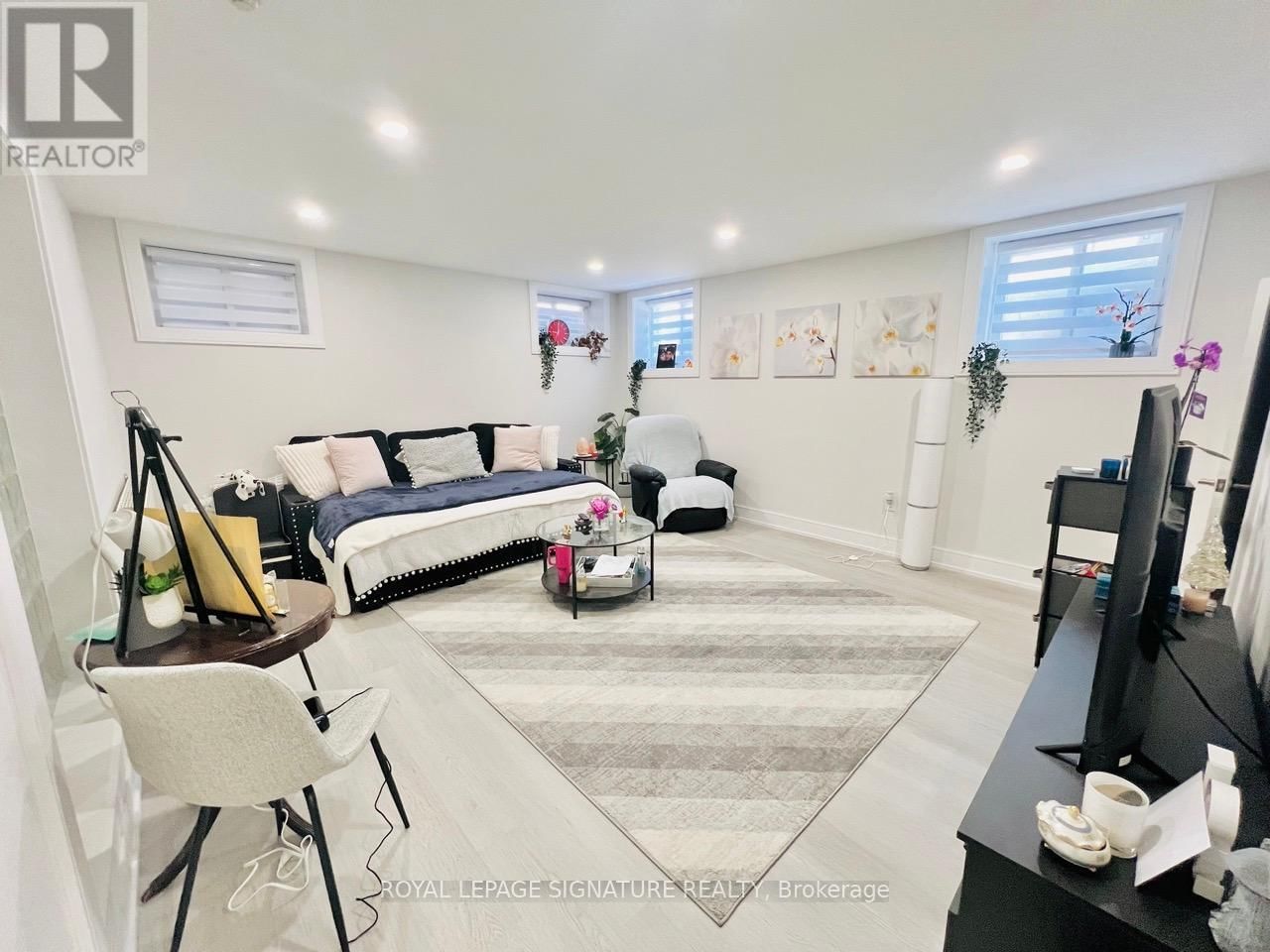 24 COLLEGE VIEW AVENUE Image 27