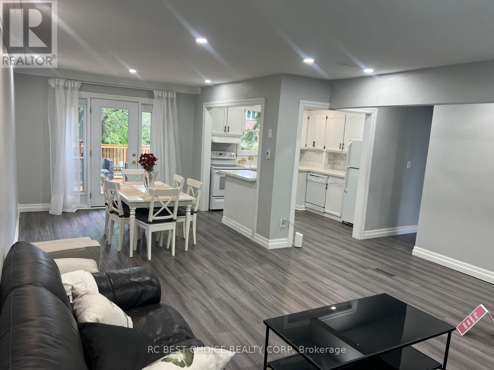 173 POYNTZ AVENUE Image 17