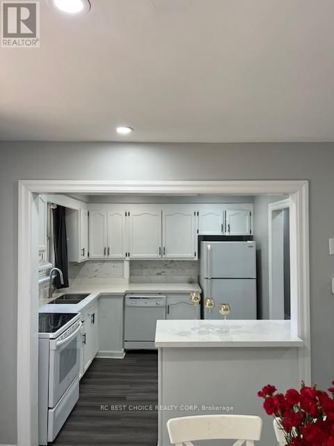 173 POYNTZ AVENUE Image 18