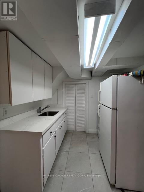 173 POYNTZ AVENUE Image 28