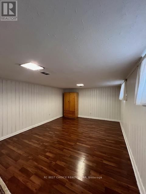 173 POYNTZ AVENUE Image 31