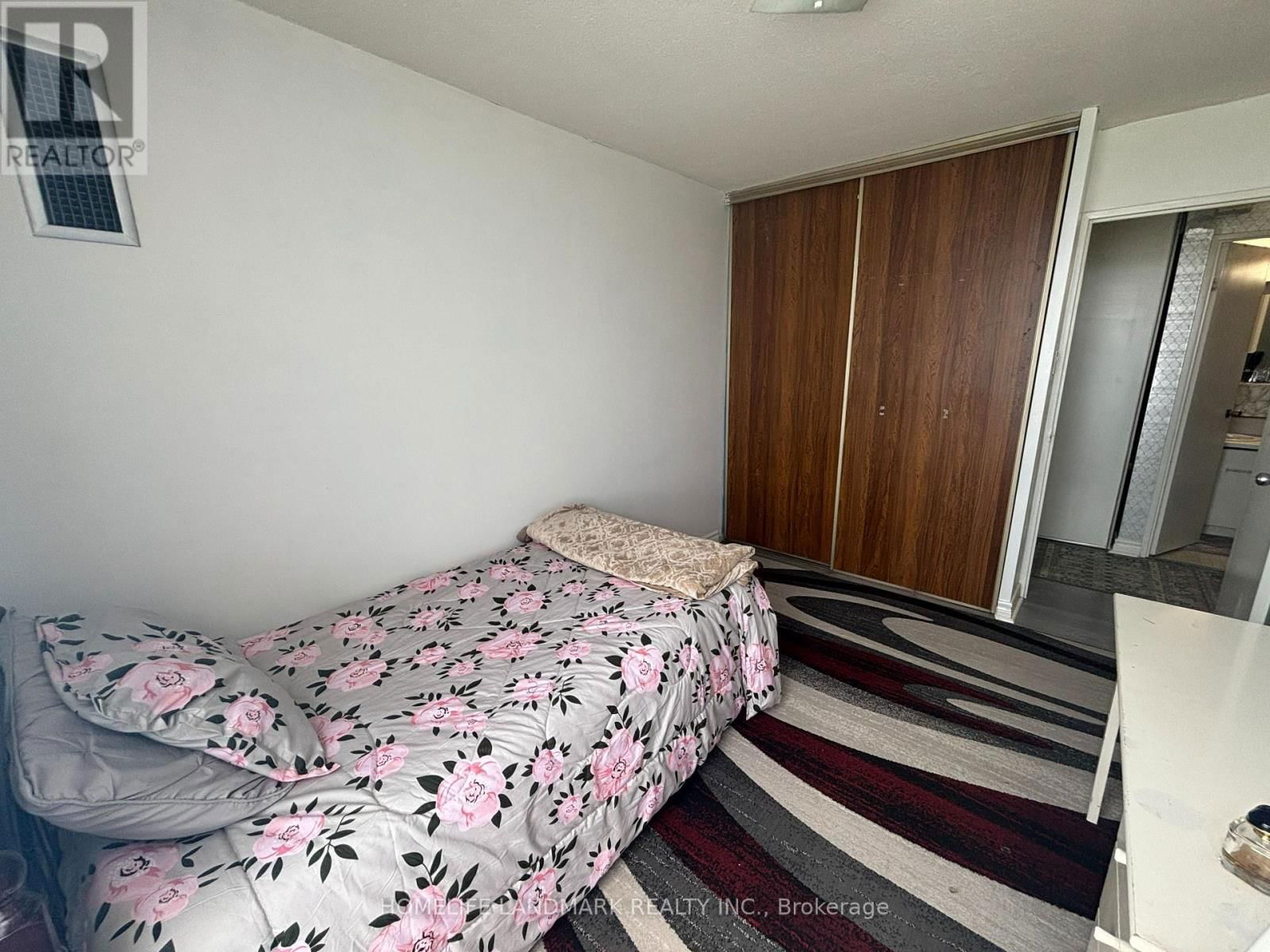 1110 - 260 SENECA HILL DRIVE Image 15