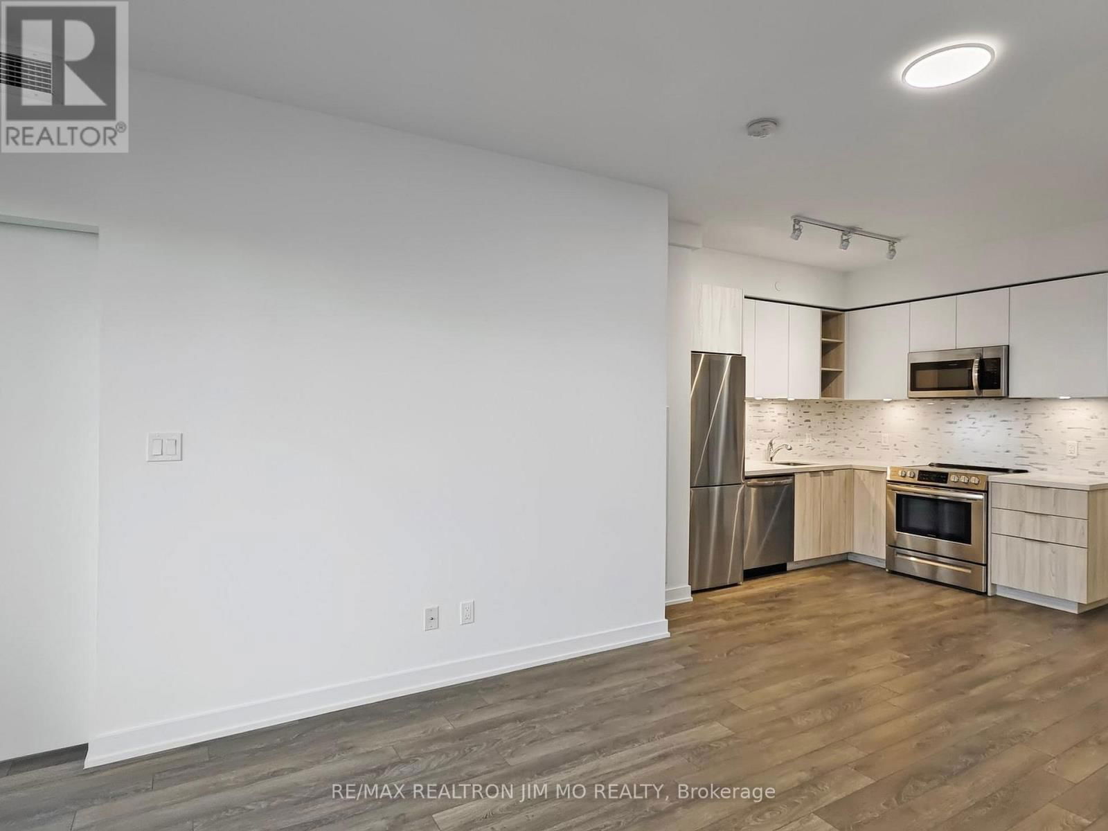 511 - 30 ORDNANCE STREET Image 15