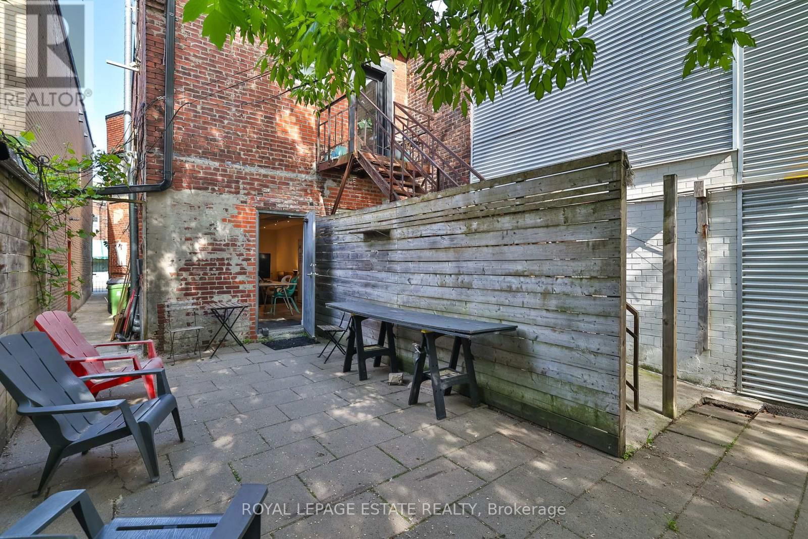 1088 BATHURST STREET Image 19