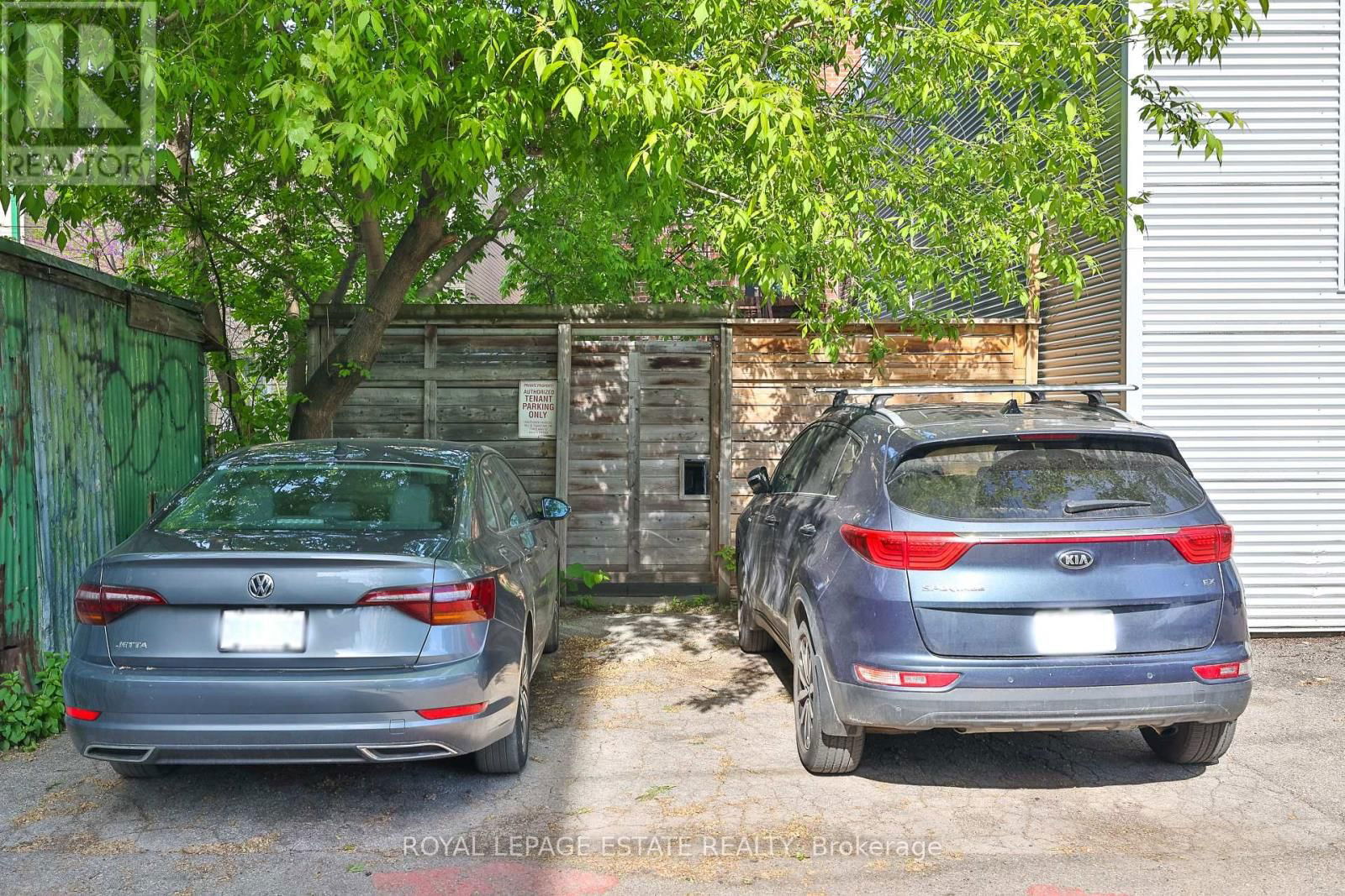 1088 BATHURST STREET Image 20