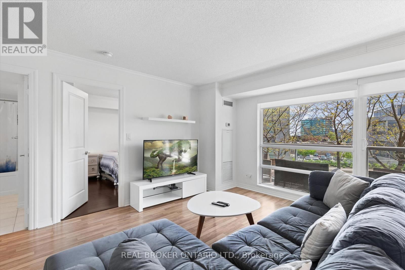 216 - 2035 SHEPPARD AVENUE EAST Image 16