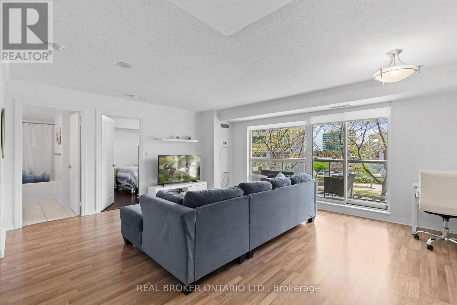 216 - 2035 SHEPPARD AVENUE EAST Image 3