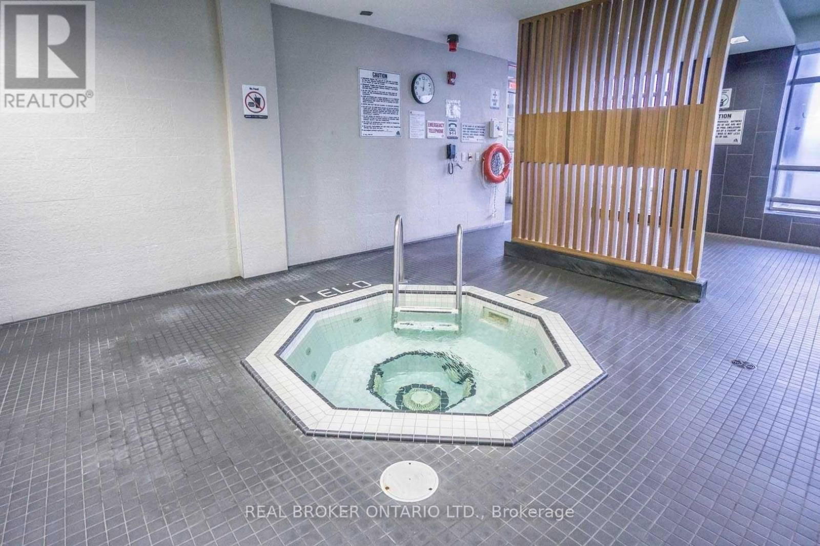216 - 2035 SHEPPARD AVENUE EAST Image 31