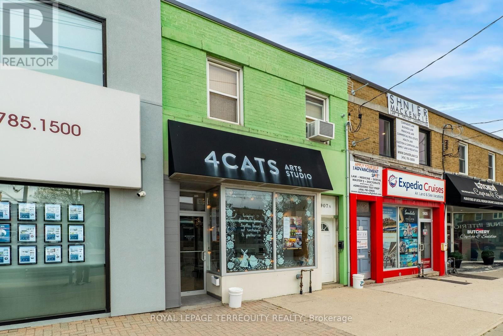 1907 AVENUE ROAD Image 1