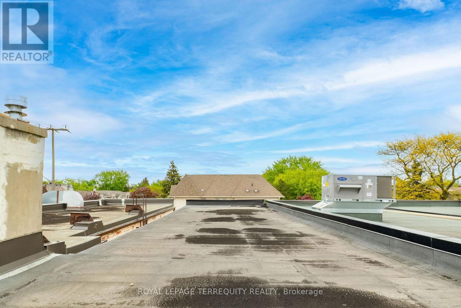 1907 AVENUE ROAD Image 11