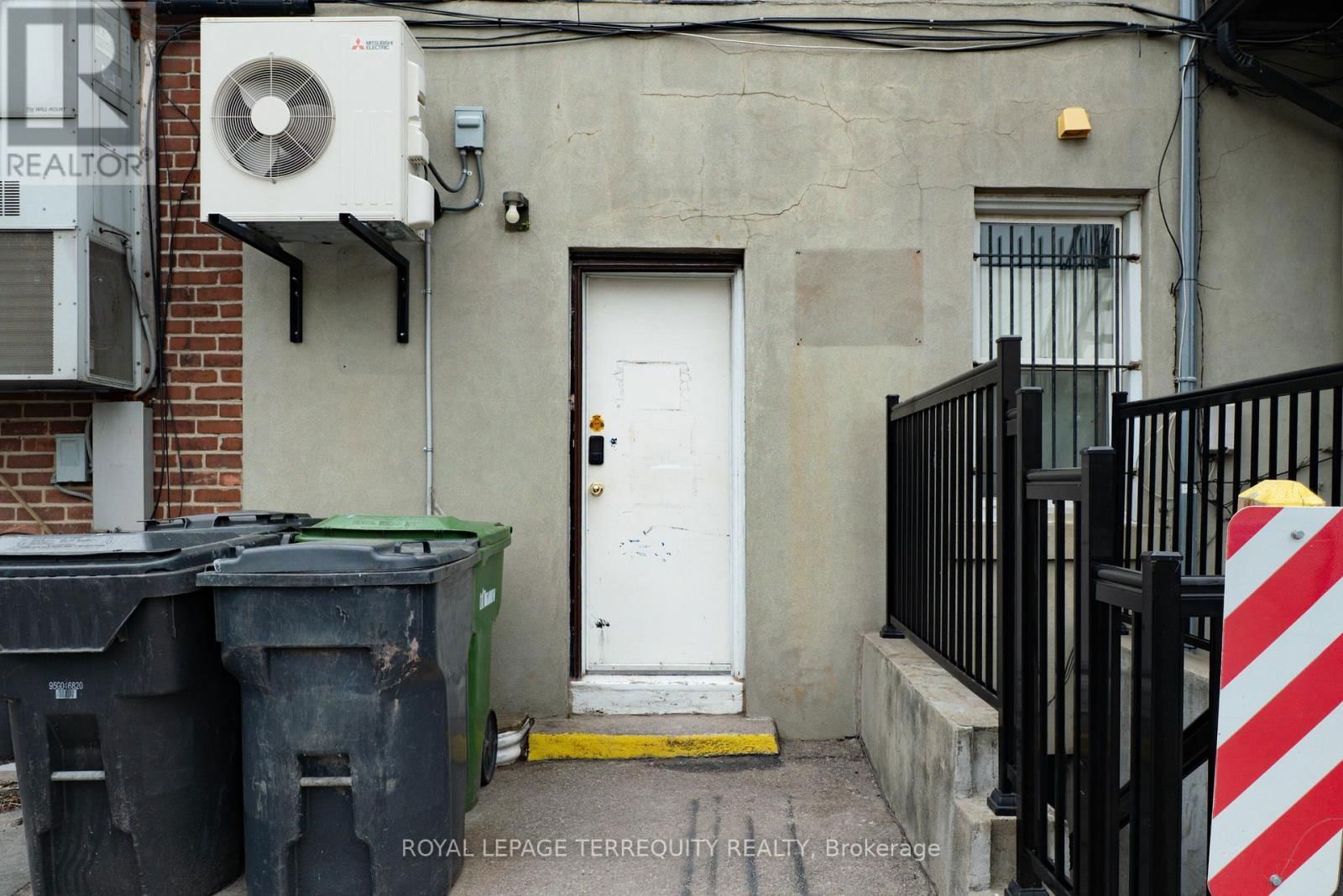 1907 AVENUE ROAD Image 5