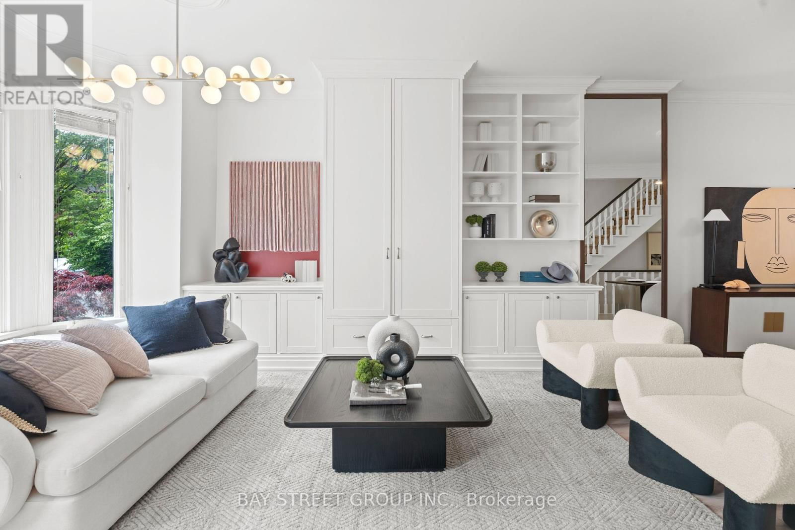 168 MACPHERSON AVENUE Image 1