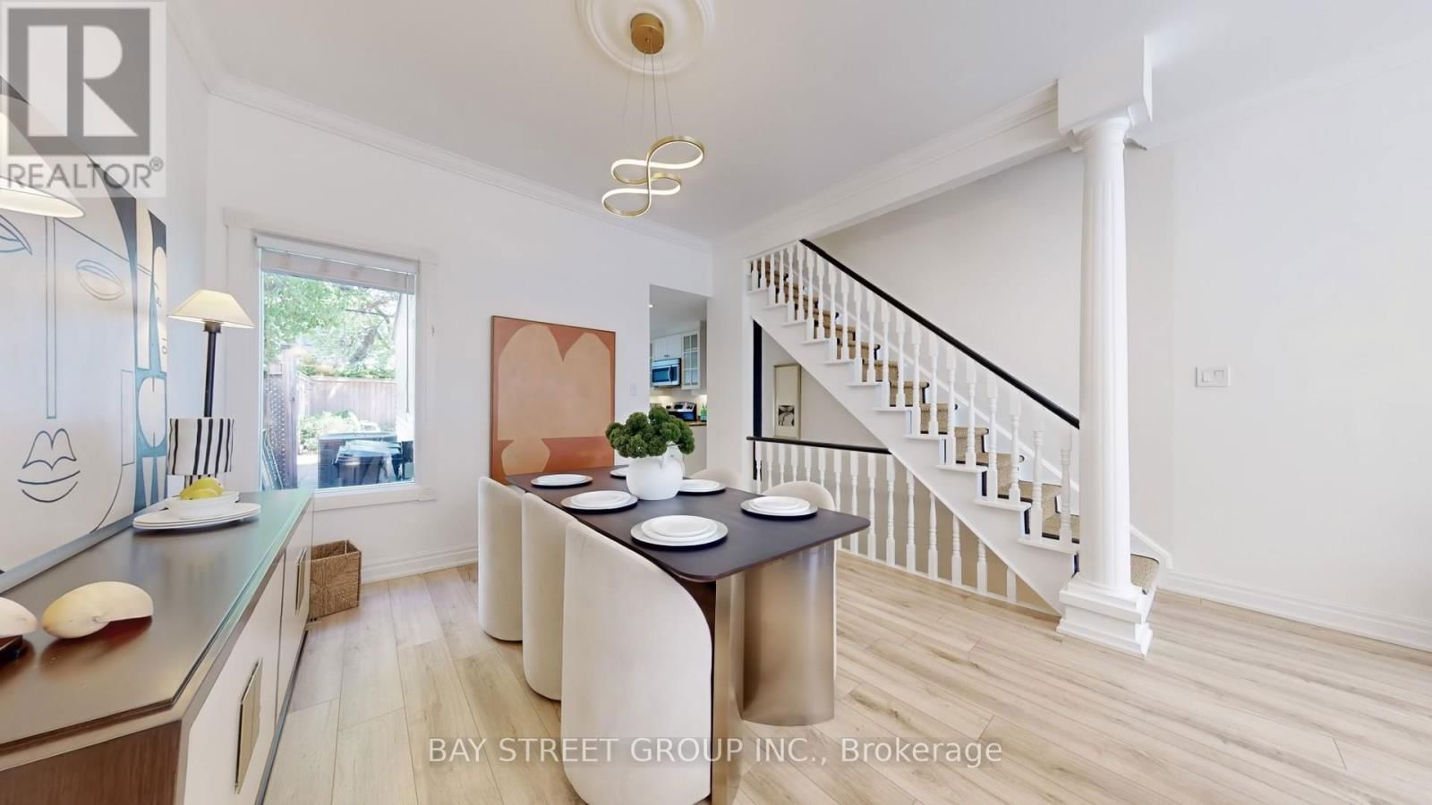 168 MACPHERSON AVENUE Image 10