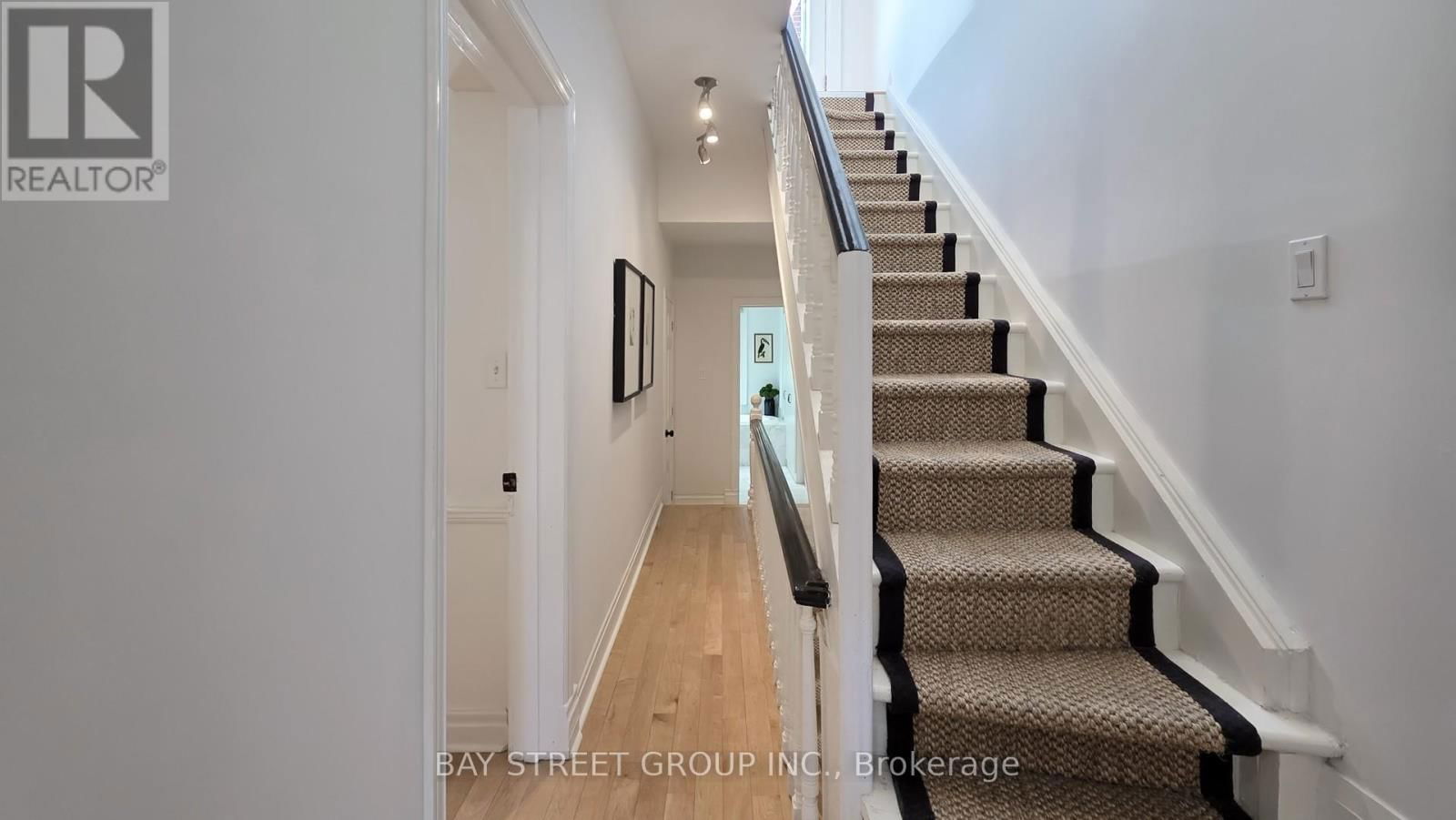 168 MACPHERSON AVENUE Image 30