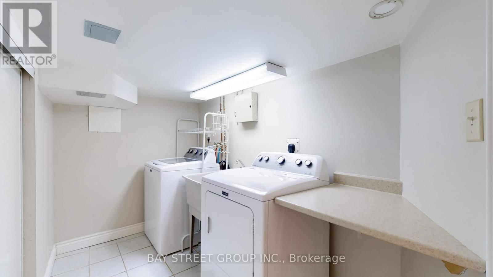 168 MACPHERSON AVENUE Image 38