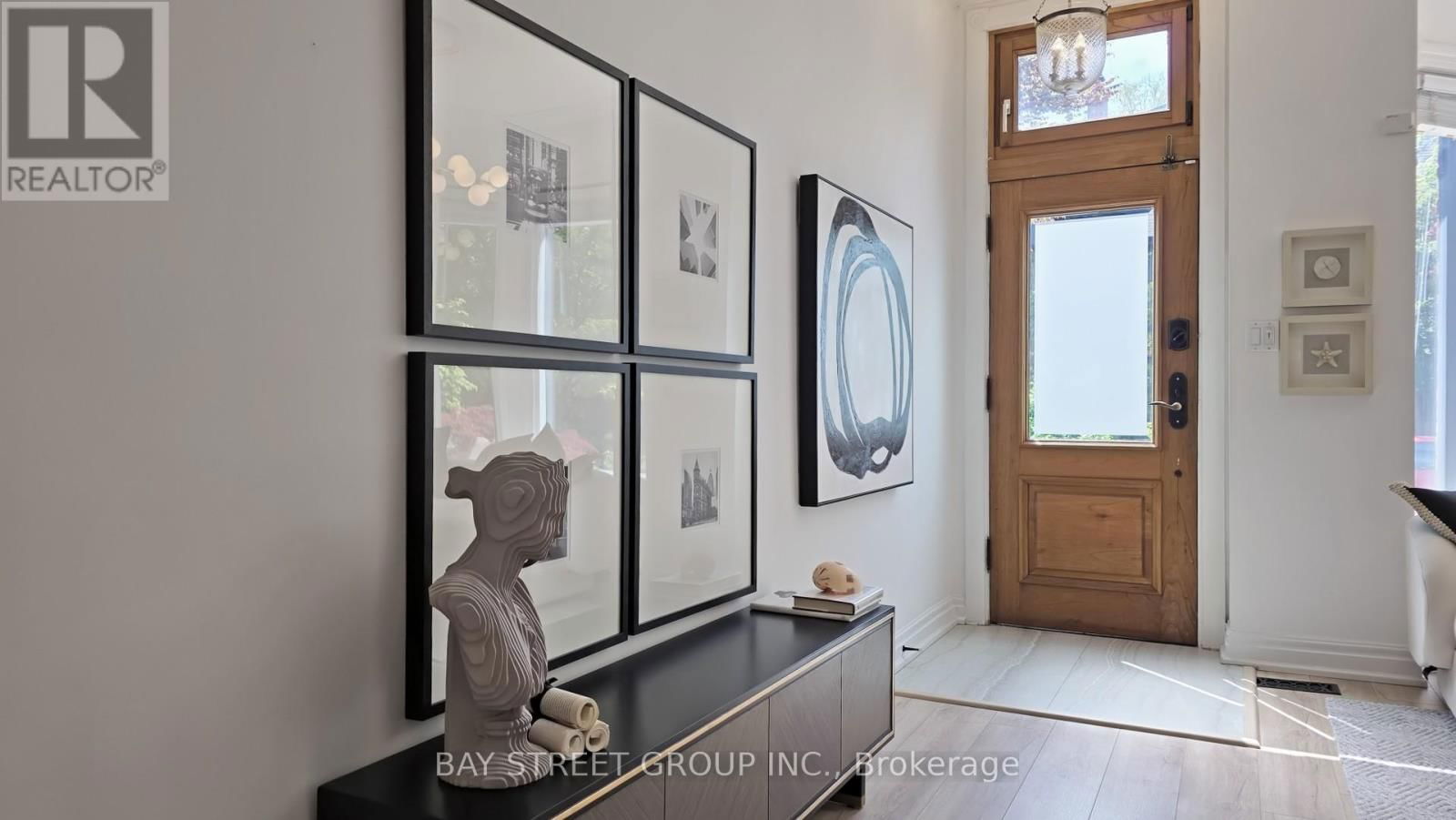 168 MACPHERSON AVENUE Image 5