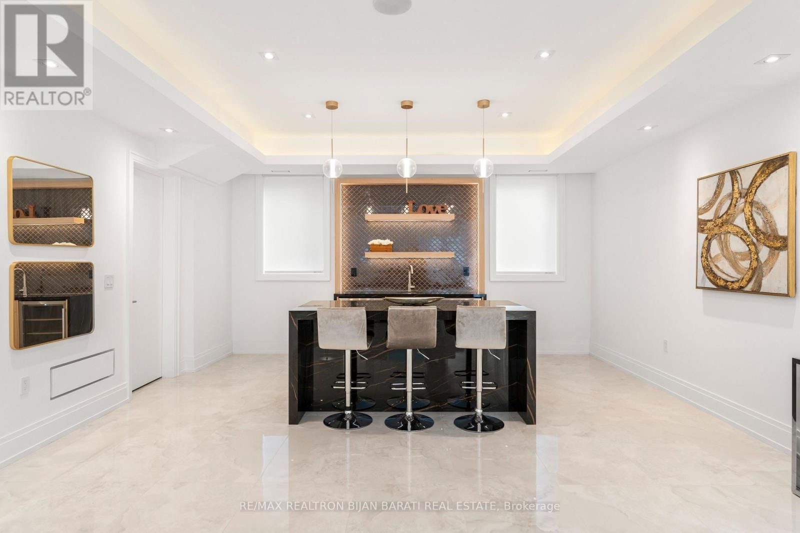 17 WARING COURT Image 33