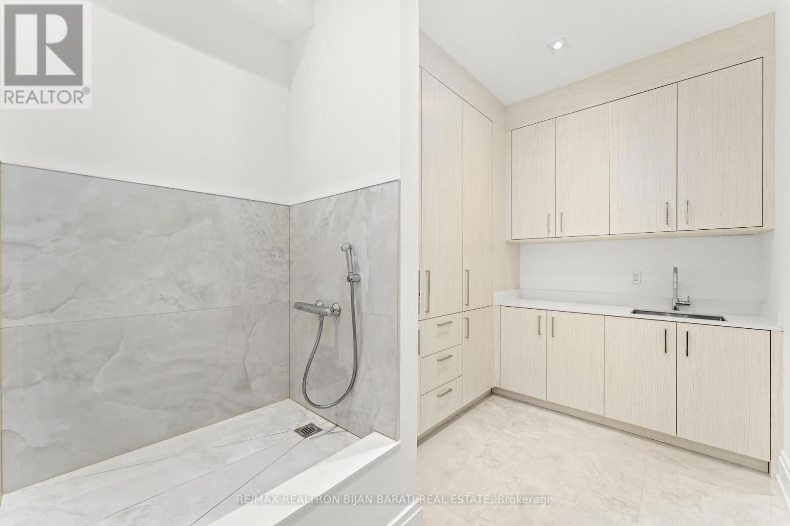 17 WARING COURT Image 37