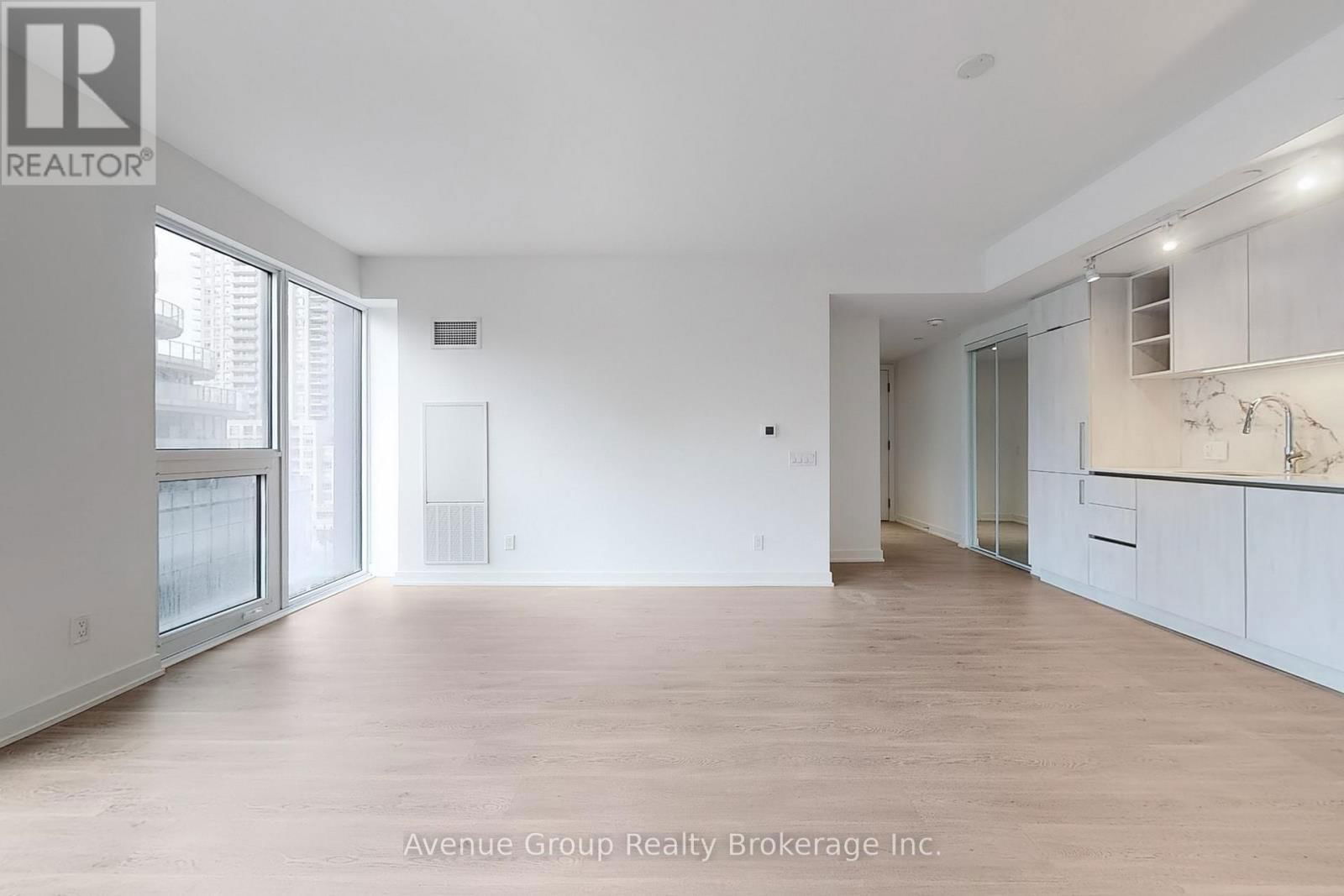 708 - 8 WELLESLEY STREET WEST Image 7